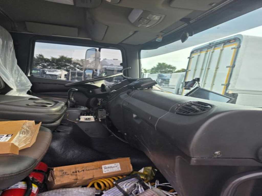 현대 메가트럭 냉동윙 8.5톤 수동 9