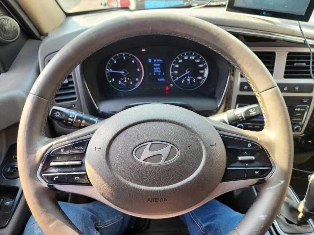 현대 포터2 1톤 윙바디 슈퍼캡 LPG 19