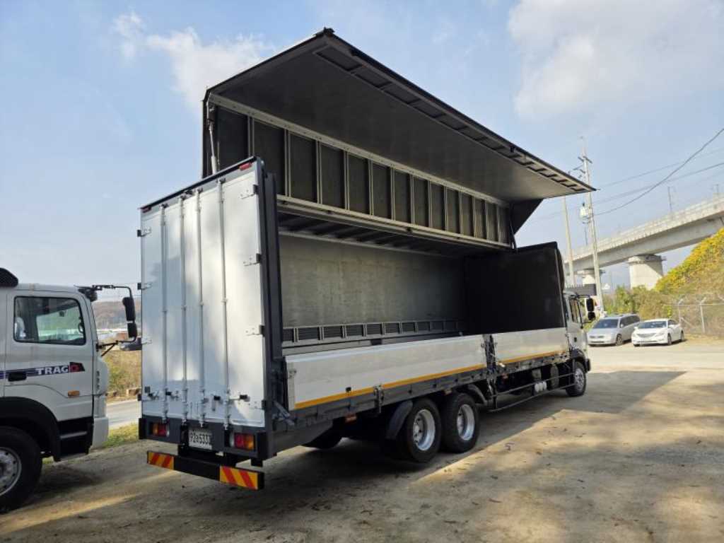 현대 메가트럭 윙바디 5톤 수동 15