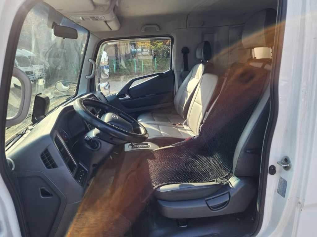 현대 올뉴마이티 2.5톤 냉동탑 13