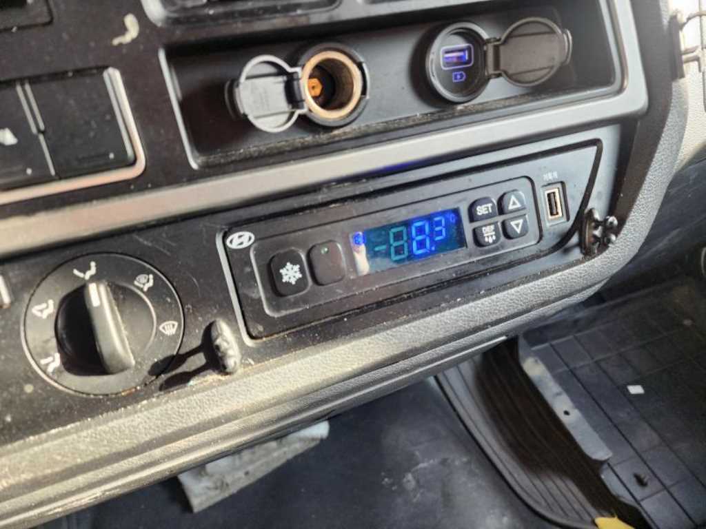 현대 올뉴마이티 2.5톤 냉동탑 8