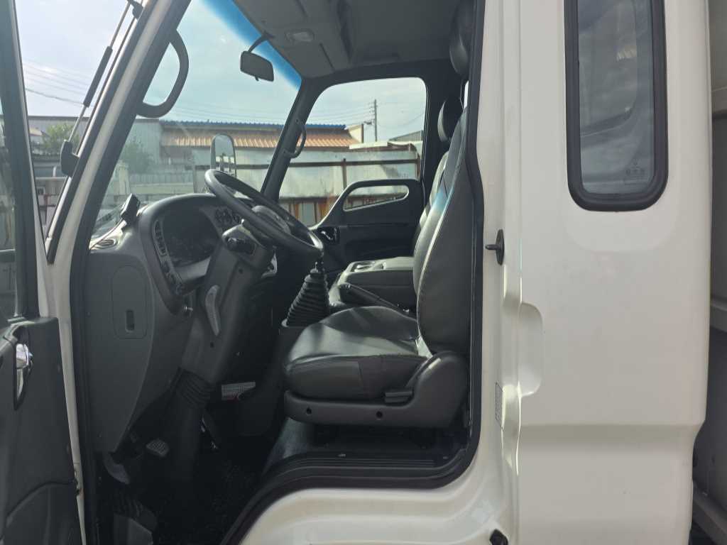 현대 이마이티 윙바디 5