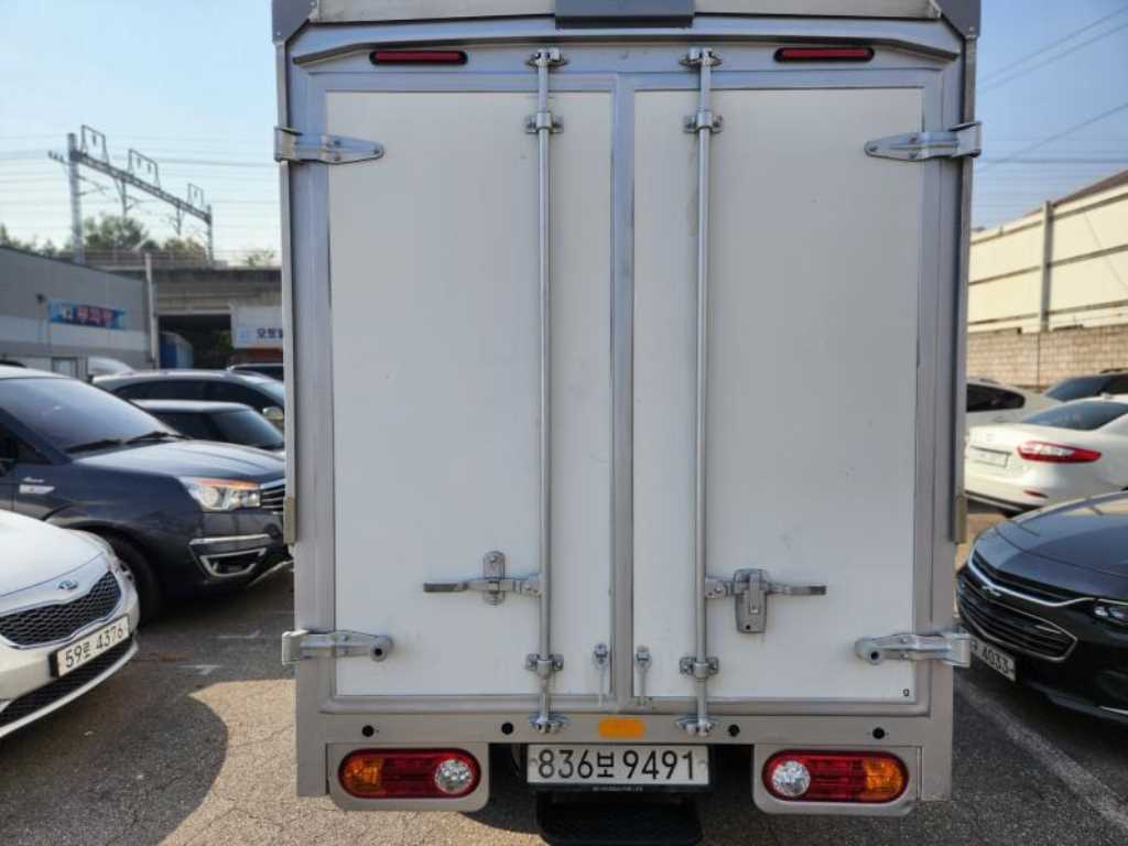 현대 포터2 1톤 윙바디 슈퍼캡 LPG 18