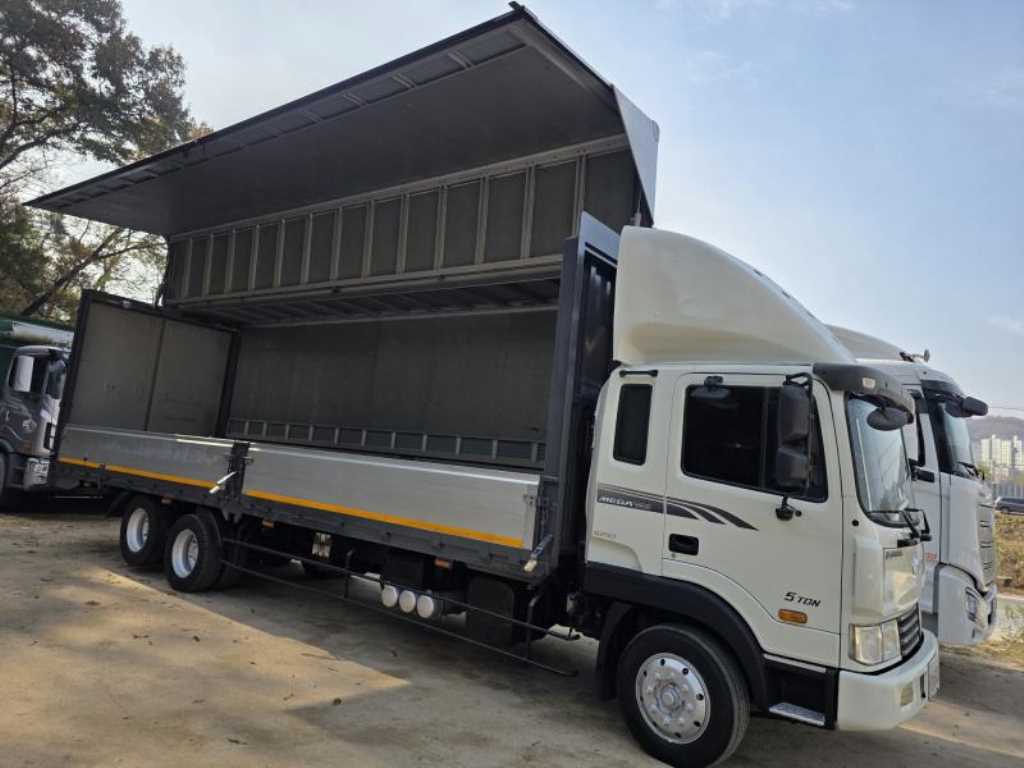 현대 메가트럭 윙바디 5톤 수동 16