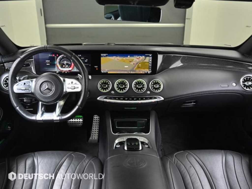 Mercedes-Benz AMG S63 4MATIC+ Coupe 8