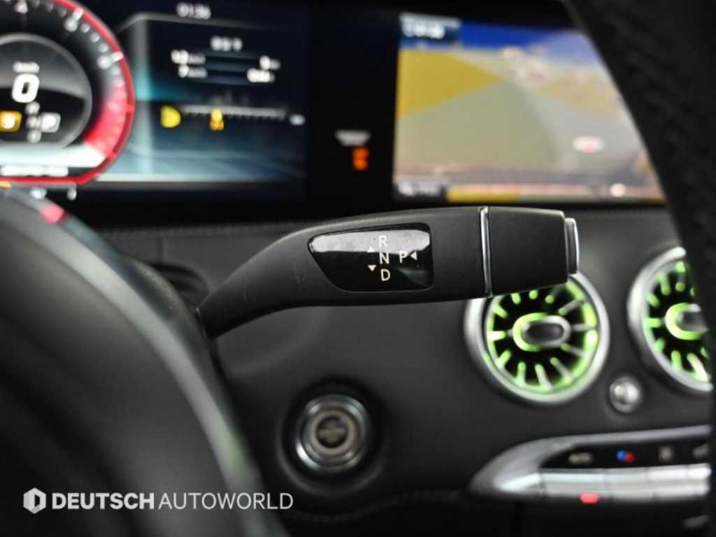 Mercedes-Benz AMG S63 4MATIC+ Coupe 10