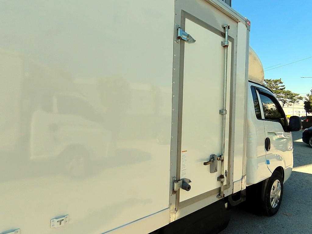 기아 봉고3 1톤 표준탑 전기 4