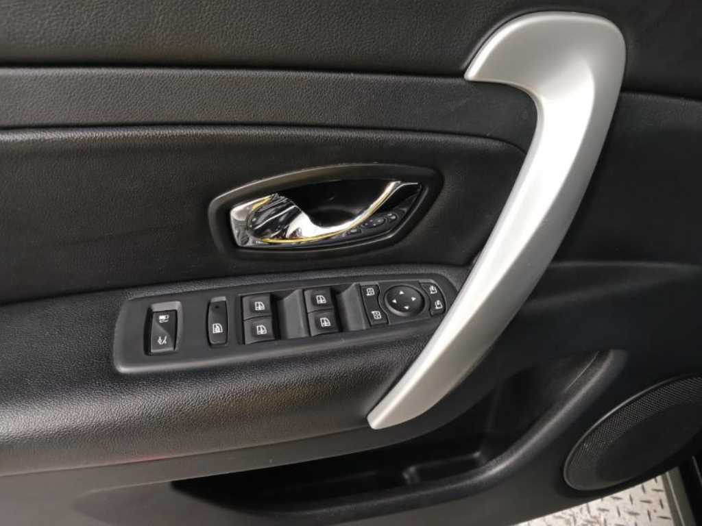 Renault SM5 2.0 LPLI Premium Type 10