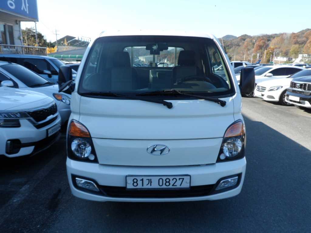 Hyundai Porter 1.0 Ton/ Standard Cab/ Long Wheelbase/ CRDi Smart