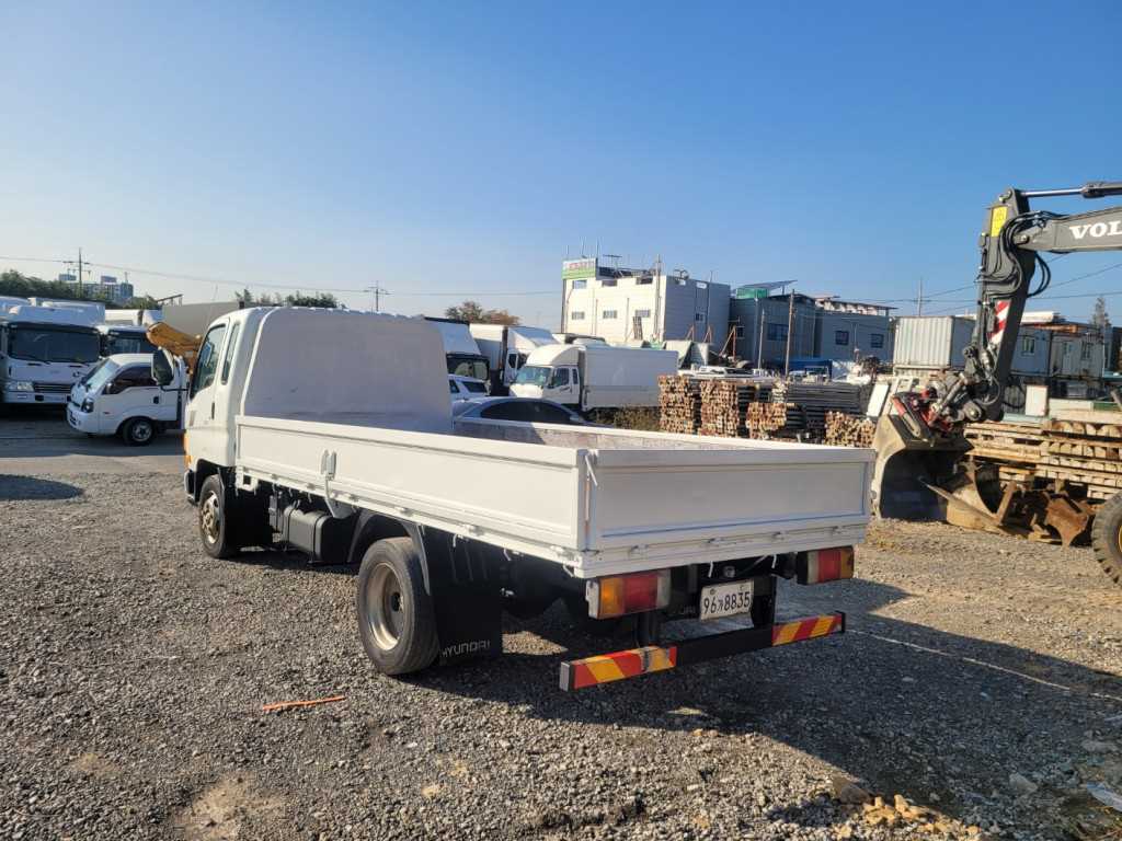 현대 이마이티 2.5톤 카고 슈퍼캡 2