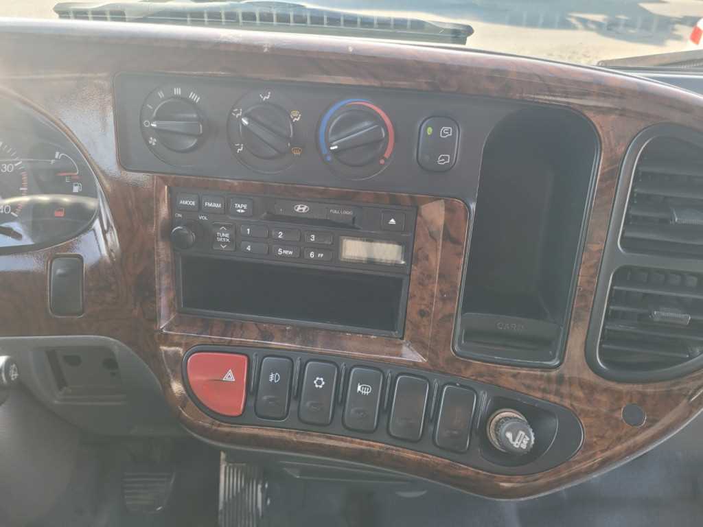 현대 이마이티 2.5톤 카고 슈퍼캡 8