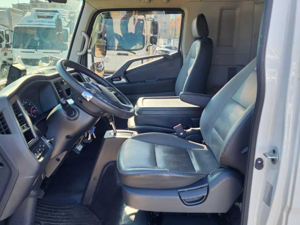 현대 올뉴마이티 2.5톤 냉동탑 11