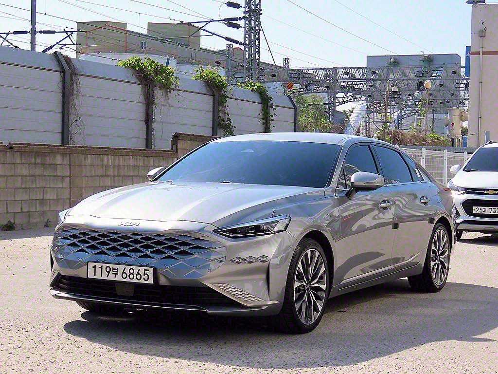 Kia K8 2.5 2WD Noblesse 3