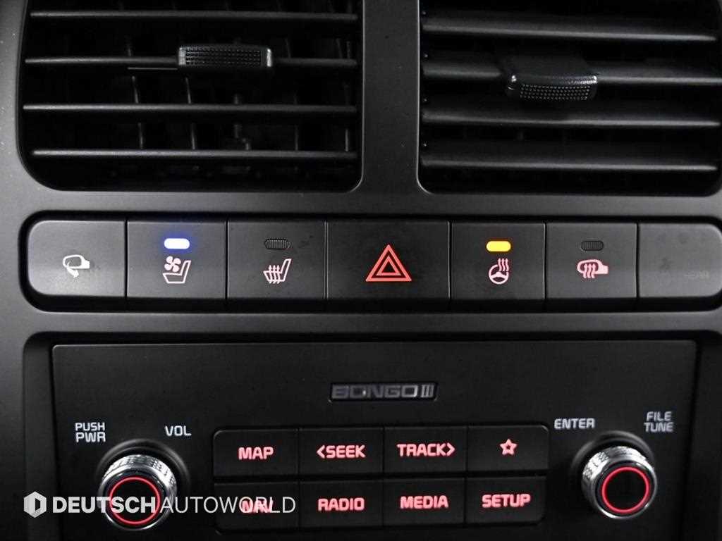 기아 봉고3 1톤 저상탑 LPG 17