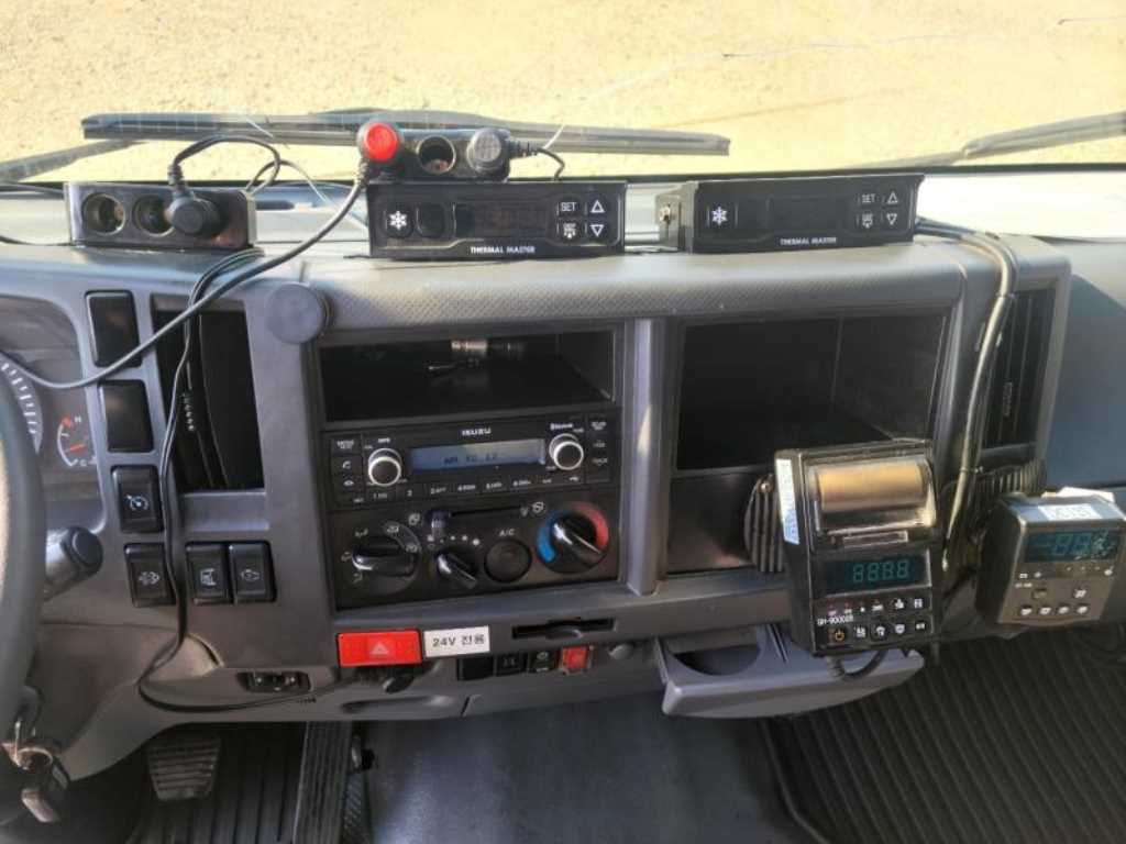 이스즈 엘프 3.5톤 냉동탑 투냉 10