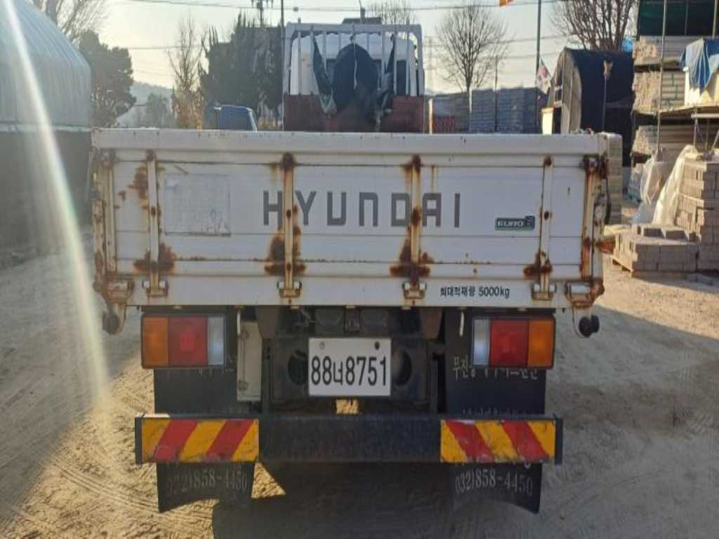 현대 메가트럭 카고 7.5톤 수동 3