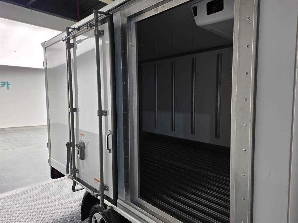 현대 포터2 1톤 냉동탑 LPG 5