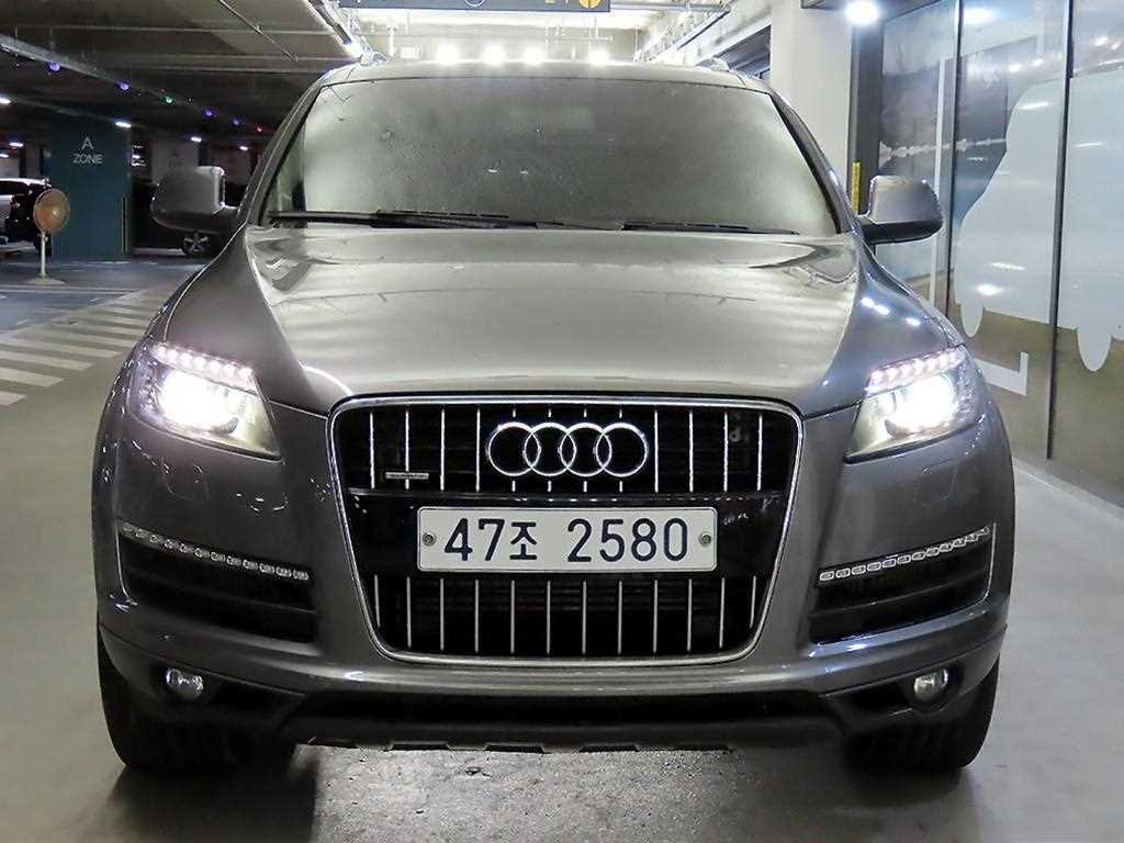 아우디 Q7 3.0 TDI 콰트로 사진 2/18