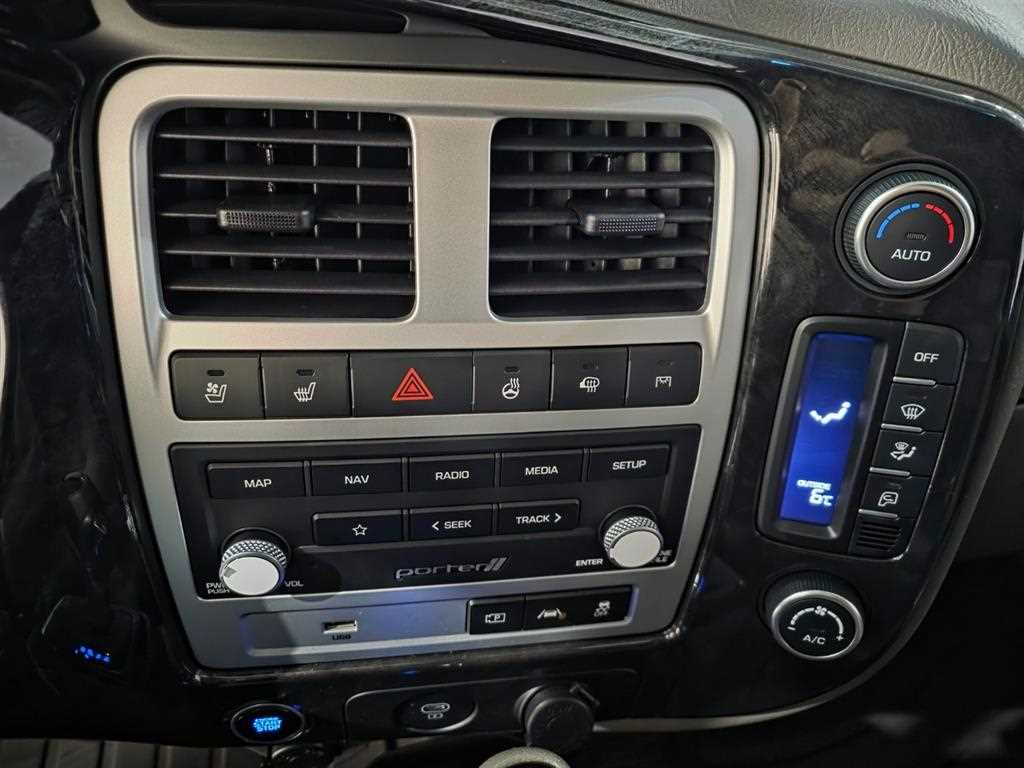 현대 포터2 1톤 냉동탑 LPG 11