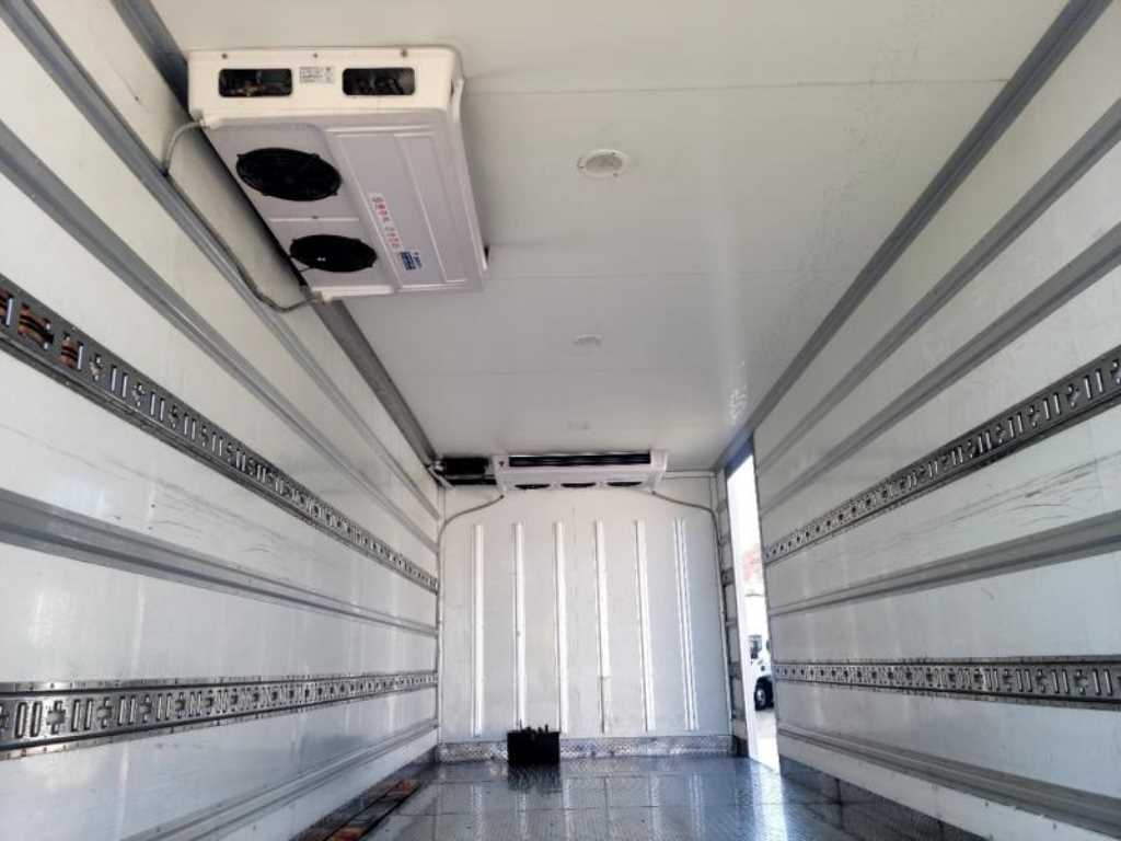 이스즈 엘프 3.5톤 냉동탑 투냉 7