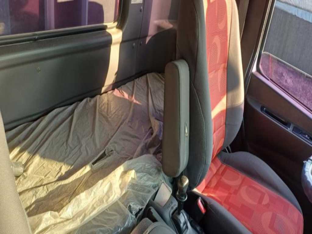 현대 메가트럭 카고 7.5톤 수동 8