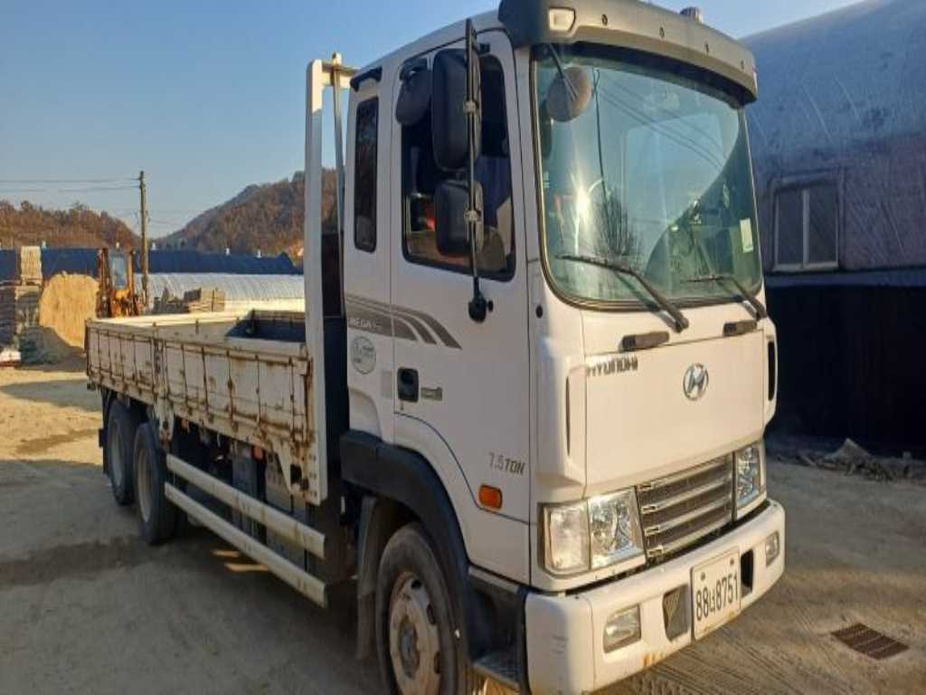 현대 메가트럭 카고 7.5톤 수동 2