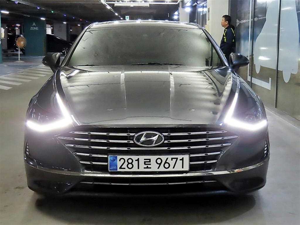 Hyundai Sonata Premium Plus 3