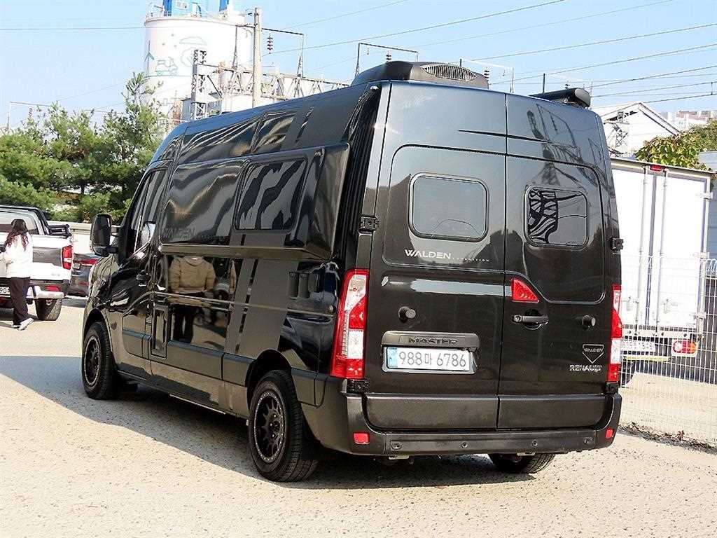 Renault Master Camping Car 4