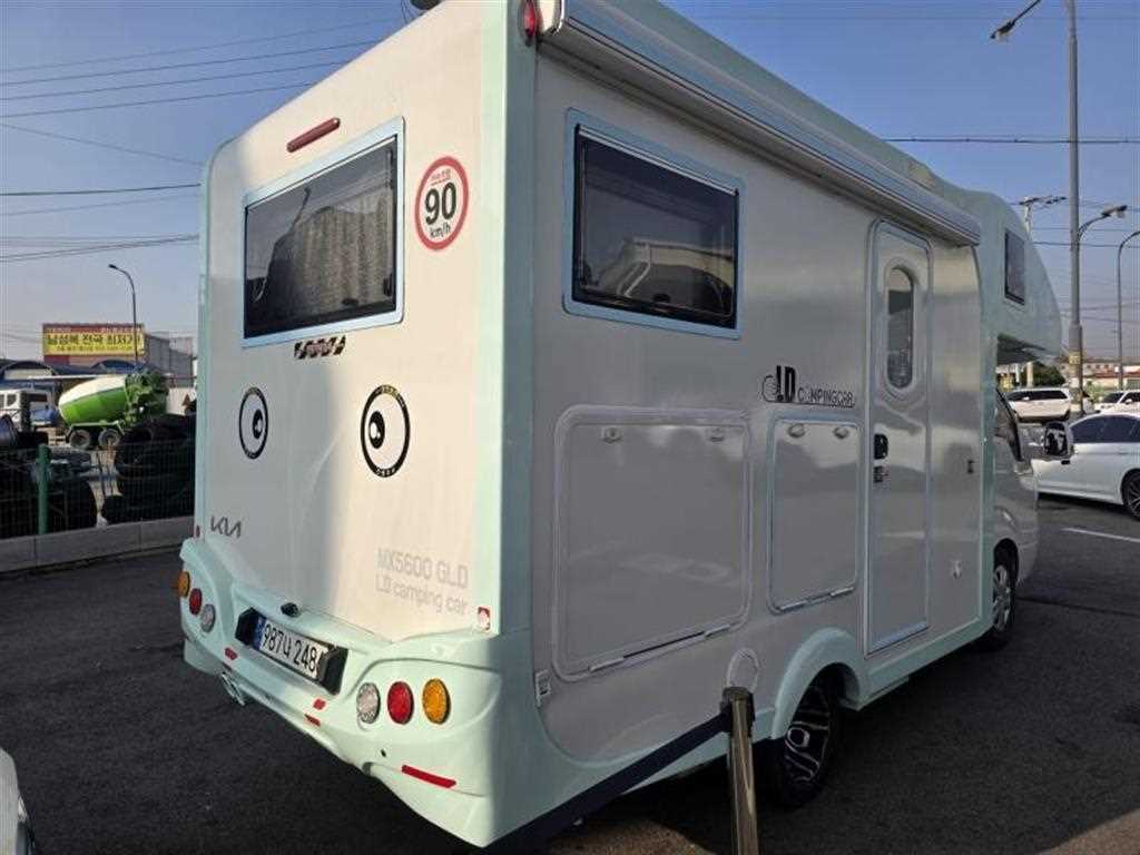 기아 봉고3 캠핑트럭 1