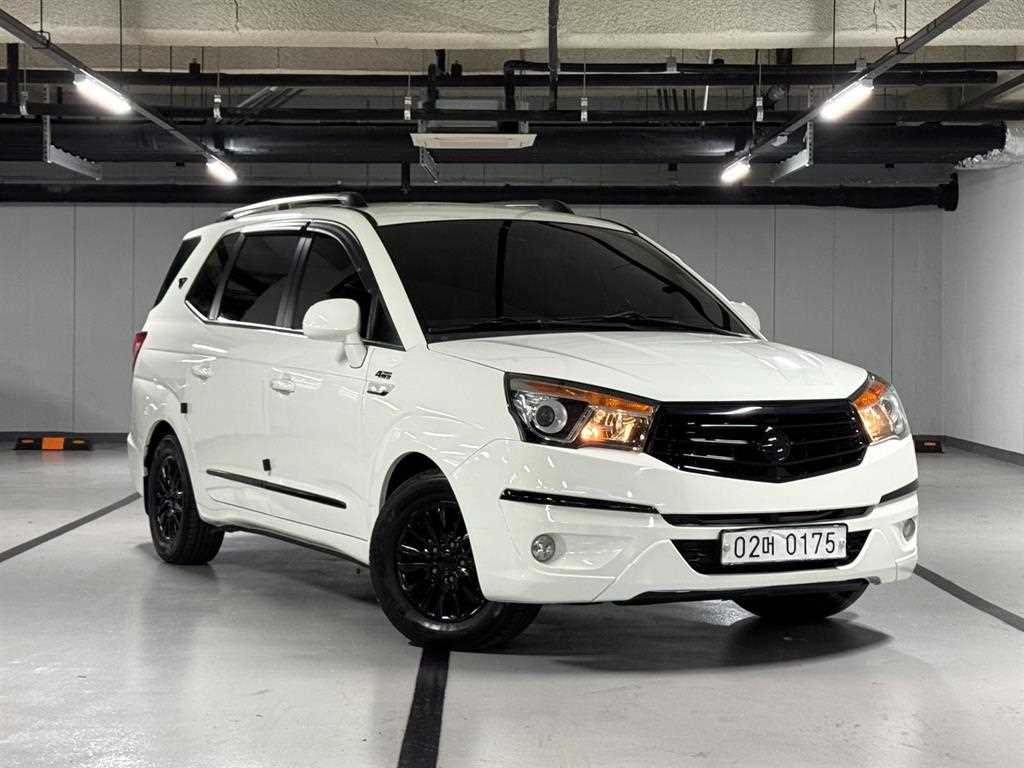 KGM 코란도 4WD TX 9인승 사진