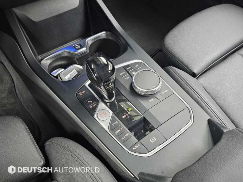 BMW 2 Series 218d Advantage 10