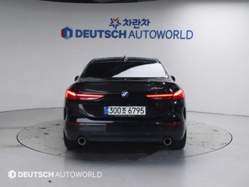 BMW 2 Series 218d Advantage 5