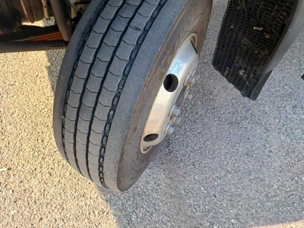 타타대우 더쎈 3.5톤 카고 11