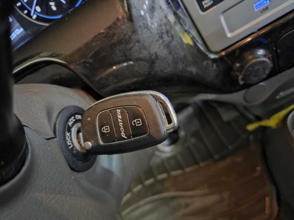 현대 포터2 1톤 카고 LPG 18