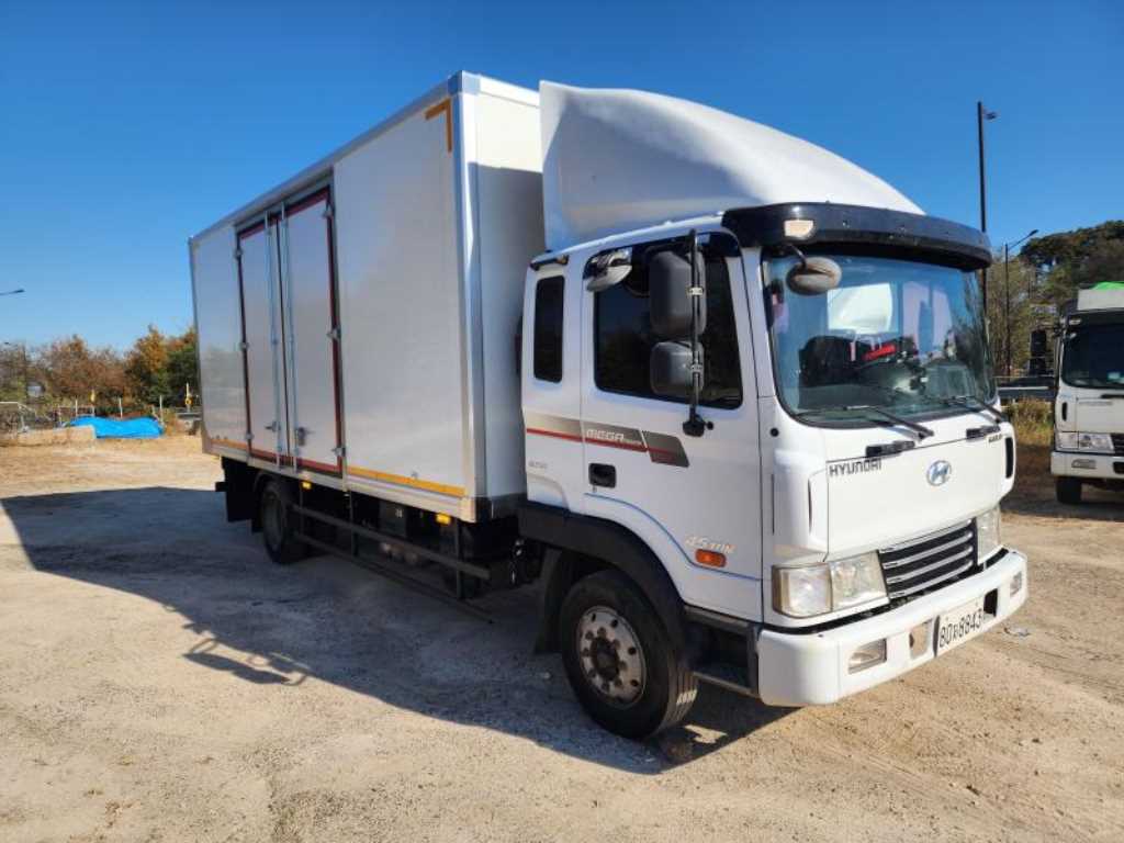 현대 메가트럭 익스하이탑 장축 2