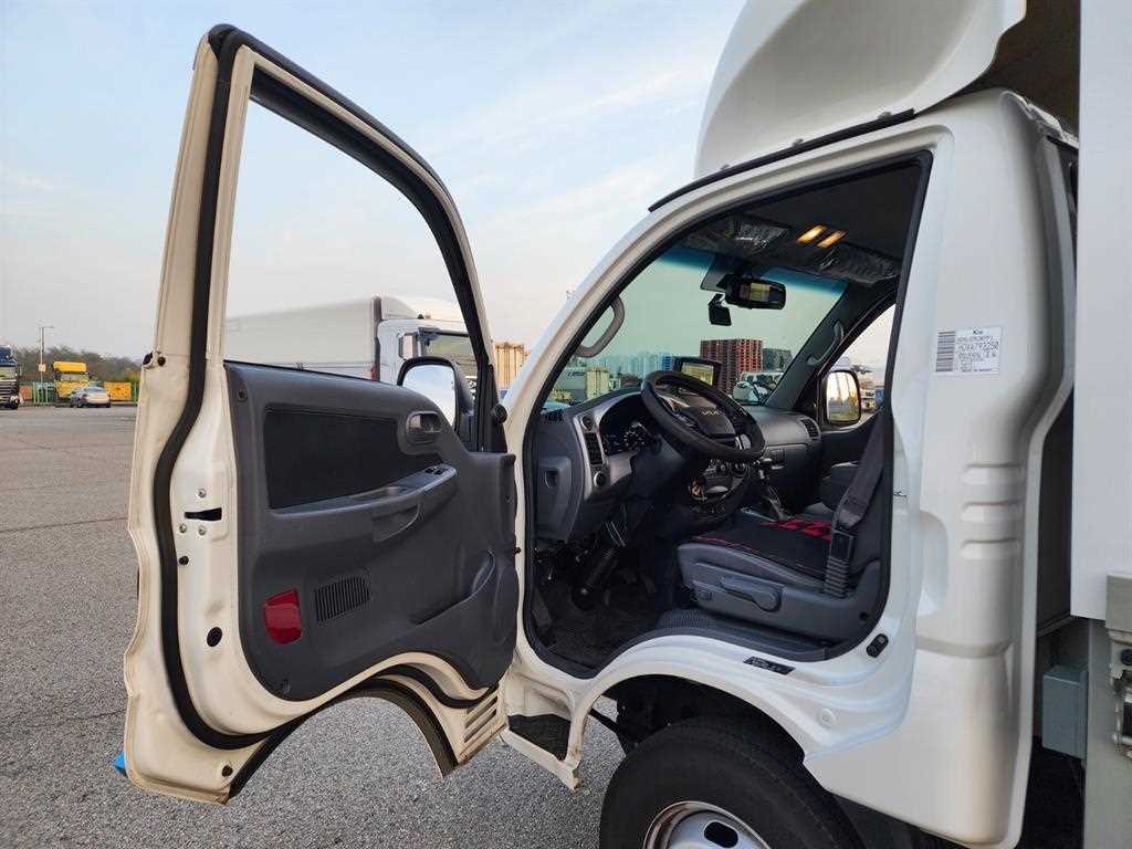 기아 봉고3 1.2톤 윙바디 표준캡 LPG 10