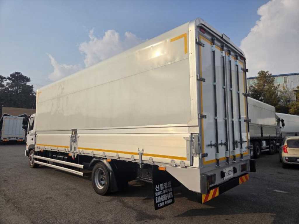 현대 메가트럭 단바리 윙바디 4.5톤 수동 3