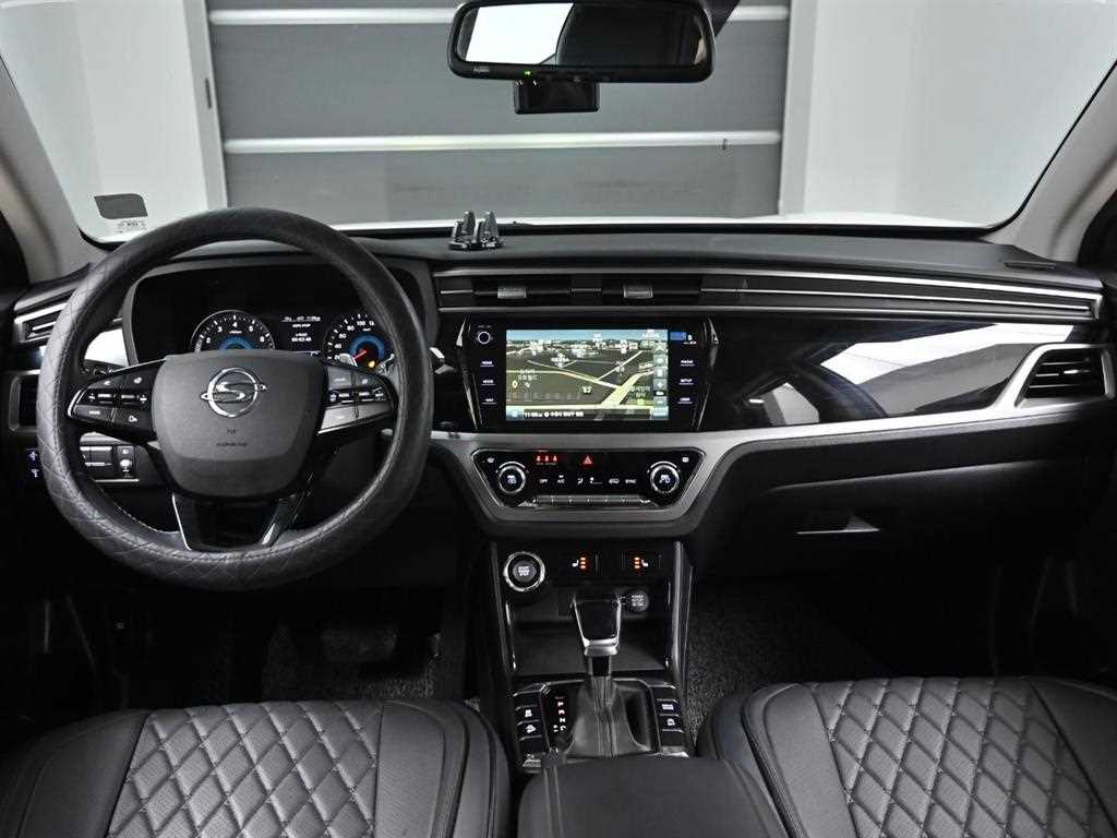 KG Mobility (Ssangyong) Korando 2WD Gasoline 1.5 C5 Plus 8