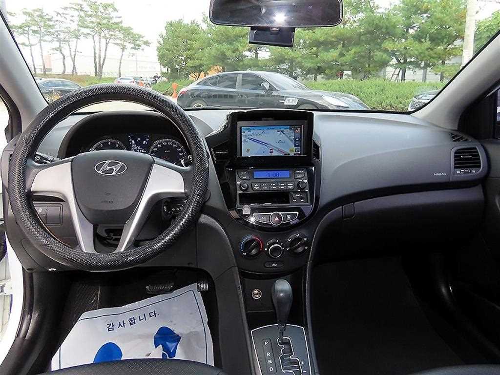 Hyundai Accent 1.4VVT Smart 8