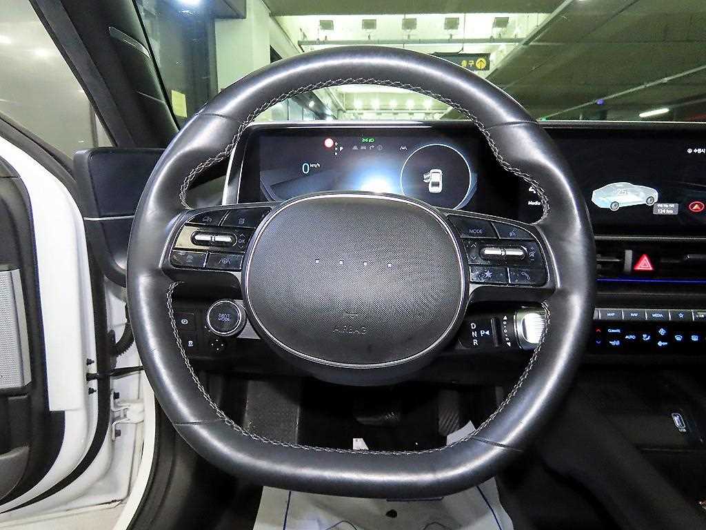 Hyundai IONIQ Long Range Exclusive Plus 9