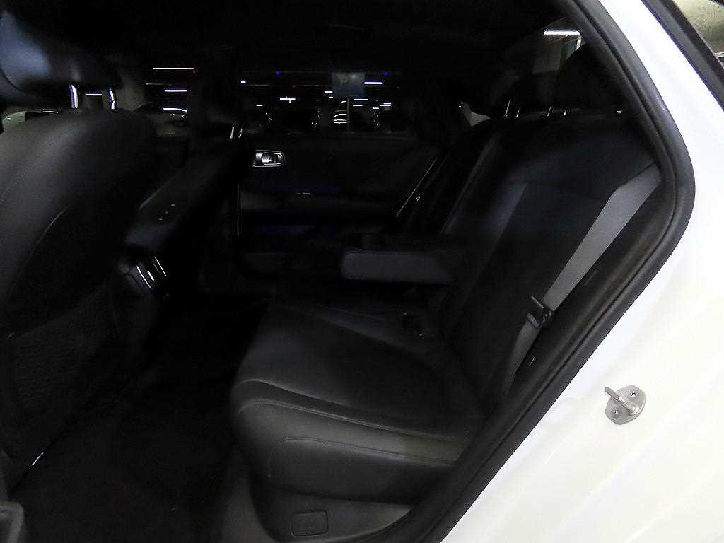 Hyundai IONIQ Long Range Exclusive Plus 8