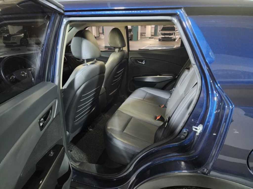 KG Mobility (Ssangyong) Tivoli 2WD Gasoline 1.5 V5 9