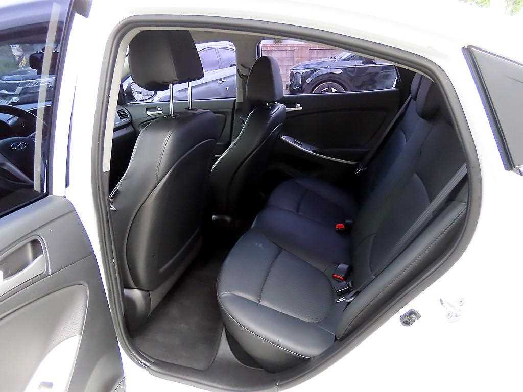 Hyundai Accent 1.4VVT Smart 7