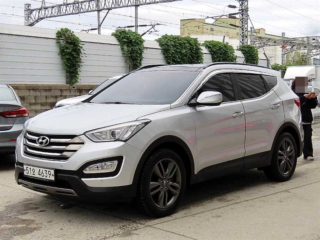 Hyundai Santa Fe Diesel 2WD 2.0 Exclusive Special 3