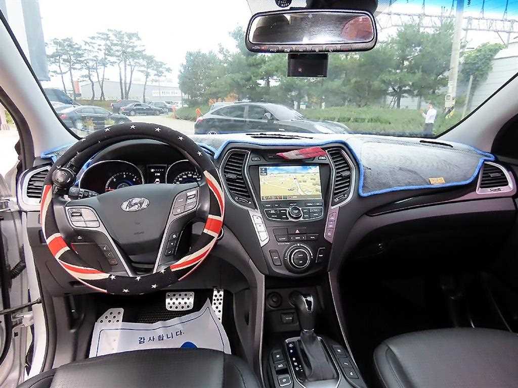 Hyundai Santa Fe Diesel 2WD 2.0 Exclusive Special 8