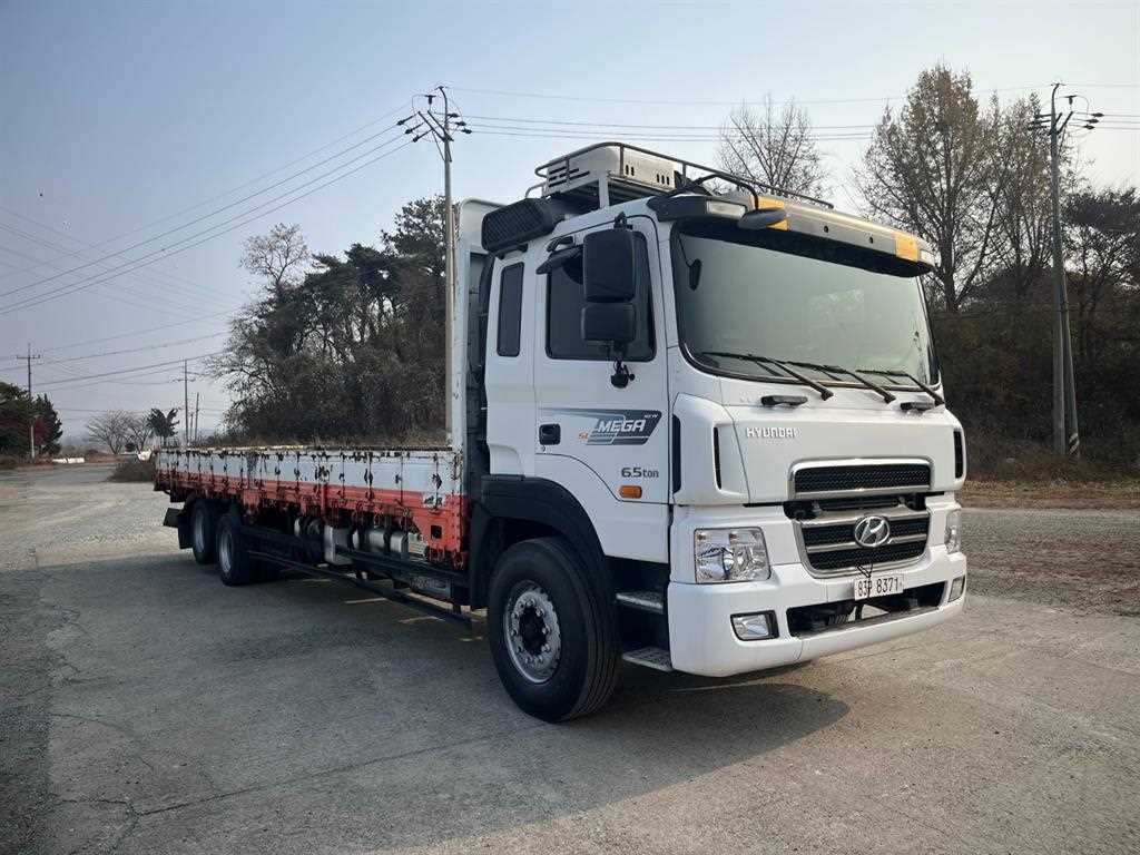 현대 메가트럭 와이드캡 카고 6.5톤 수동 2