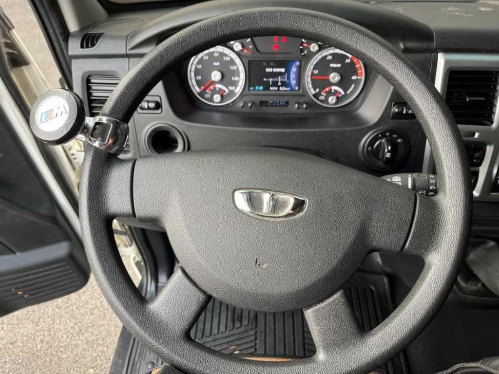 타타대우 더쎈 3.5톤 윙바디 9