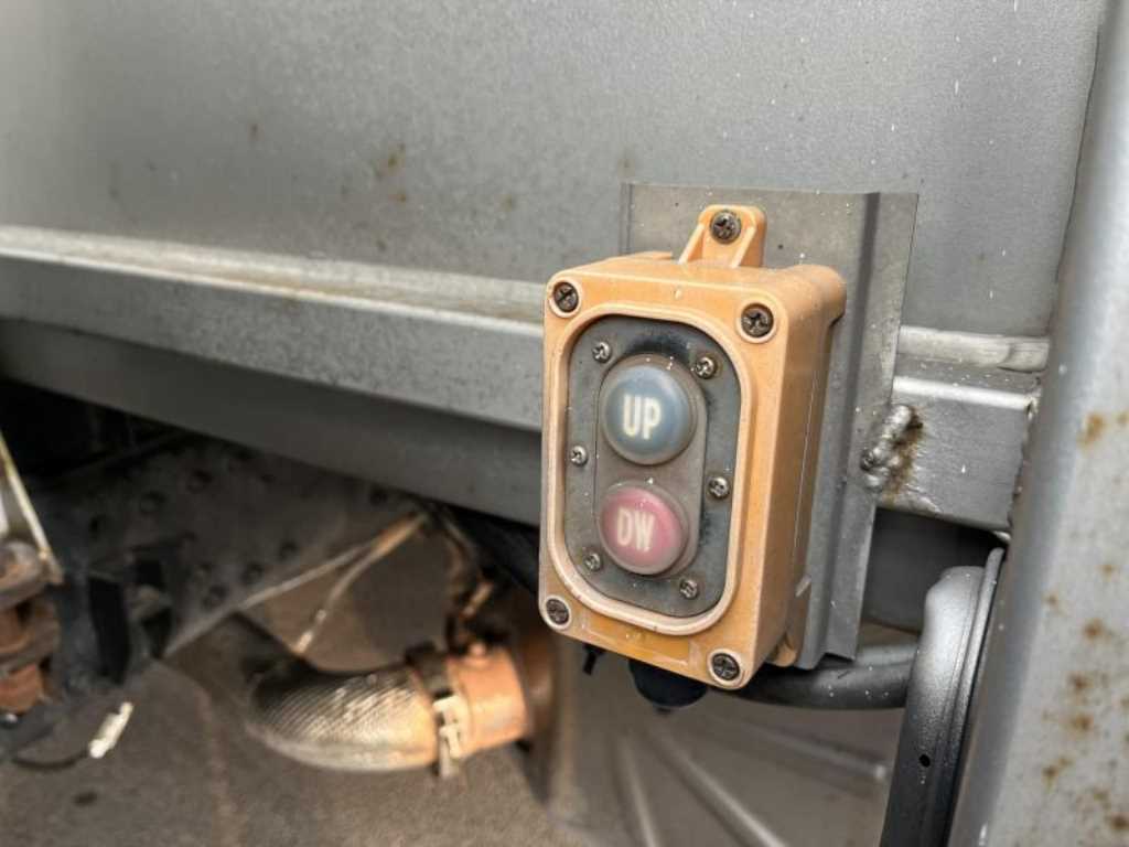 타타대우 더쎈 3.5톤 윙바디 7