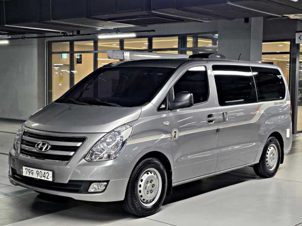 Hyundai Starex Camping Car 2WD