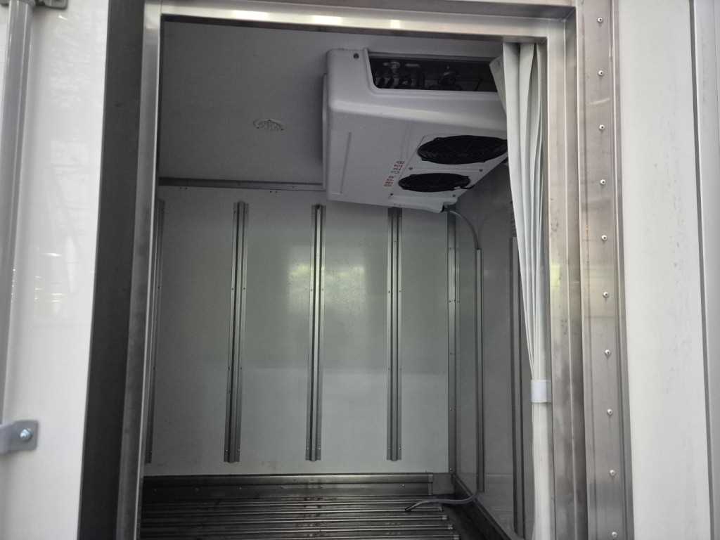 현대 포터2 1톤 냉동탑 LPG 15